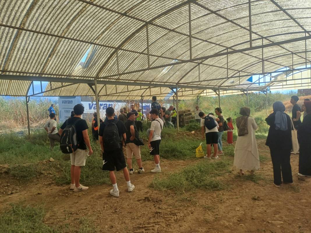 Yolcu otobüsü kontrolden çıktı! 35 yolcu kabusu yaşadı 4